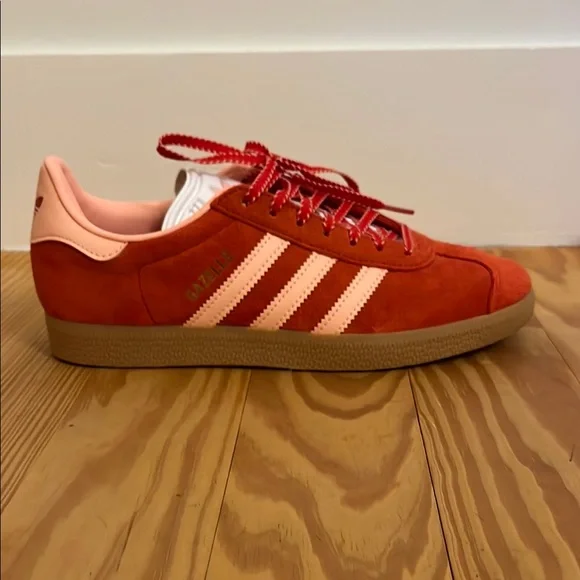 Size 7 Adidas Gazelles - Picture 2 of 8